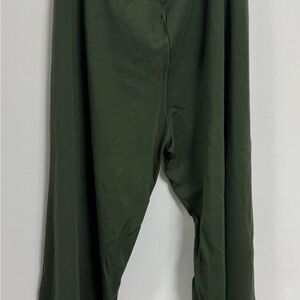 Women's Green Capris